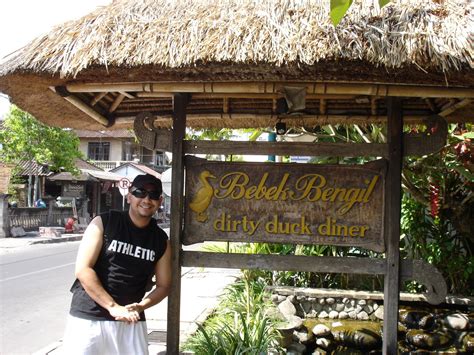 Un famoso ristorante bali basic born nel cuore di jakarta. Jess-KITCHEN-Lab: Bebek Bengil, Dirty Duck Dinner Ubud, Bali