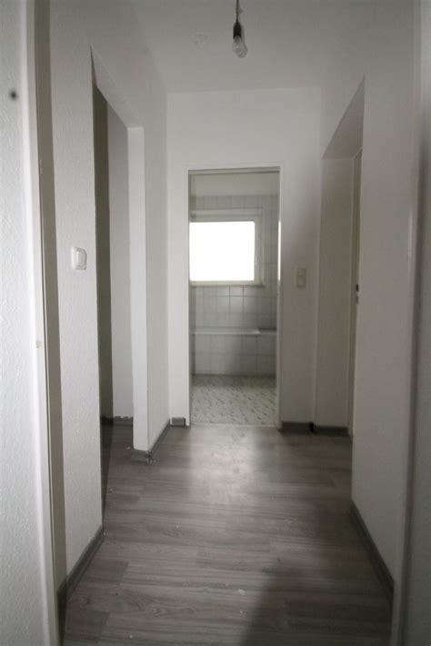 Die wohnung ist aufgeteilt in schlafzimmer, wohn Immobilien-Emden und Ostfriesland - Sehr schöne 2 Zimmer ...