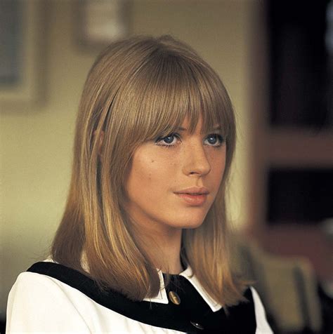 40 Beautiful Color Photos Of Marianne Faithfull In The 1960s Vintage