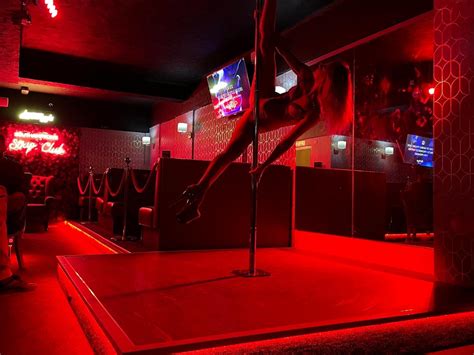 a strip clubs guide how to become a stripper wiggle strip club