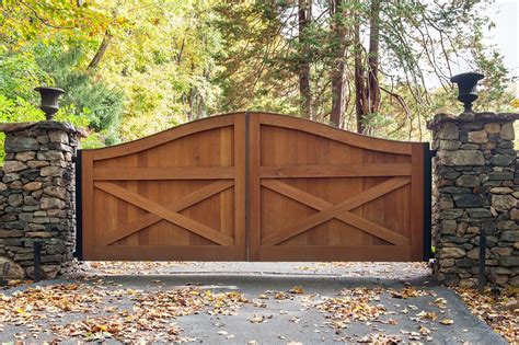 Gorgeous Cedar Wood Farmhouse Design Driveway Gate With Custom Stone
