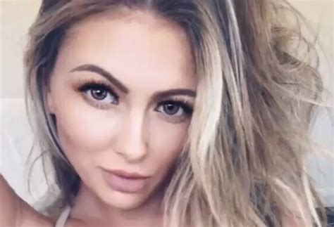 Paulina Gretzky Pumps Out New Content