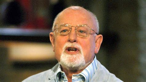 His music is an eclectic mix of folk music and popular songs in addition to radio airplay hits. Roger Whittaker: Trauriger Abschied! | InTouch