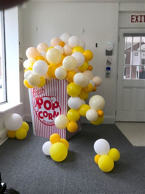 5 Foot Popcorn Balloon Arch