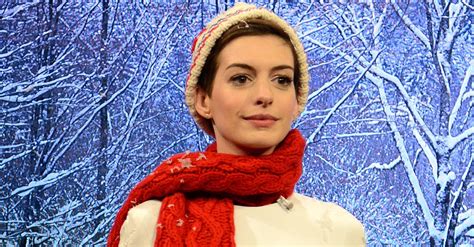 Anne Hathaway Sings Funny Christmas Carols Pictures Popsugar Celebrity