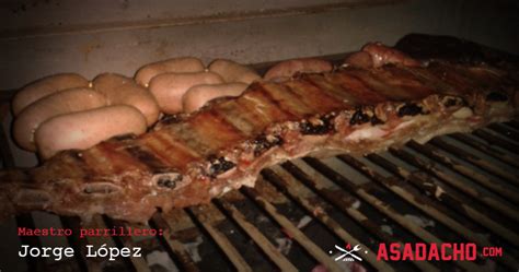 Asado De Chorizos Y Costilla En La Parrilla De Jorge López Asadacho