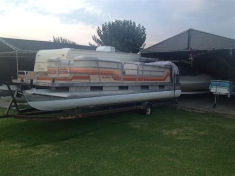 Sun Tracker Fishing Barge 24 1984 For Sale For 1500 Boats From