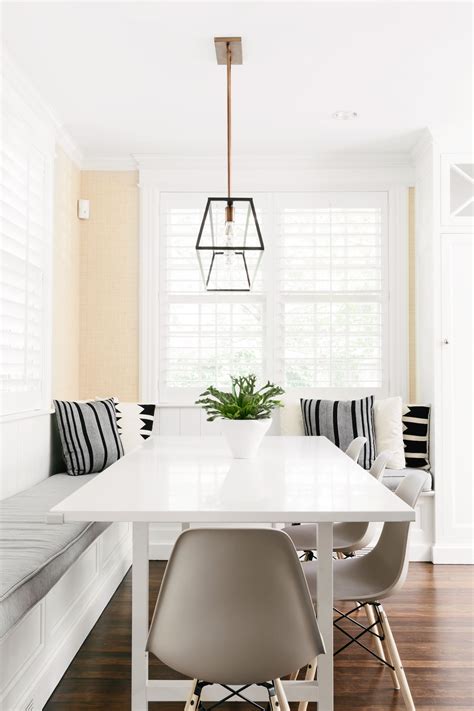 Minimalist Dining Room Decor How To Achieve A Clean And Streamlined Look Dhomish