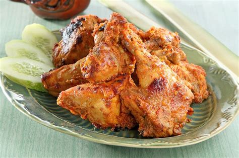 Bakso atau baso adalah jenis bola daging yang lazim ditemukan pada masakan indonesia. Resep dan Cara Membuat Ayam Bakar Padang Juicy ala ...