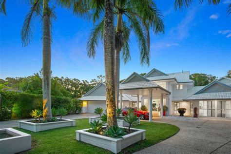 Noosa Heads Spread Complete With Sports Lounge And Home Cinema Hits The