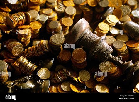 Gold Treasure Stock Photos And Gold Treasure Stock Images Alamy