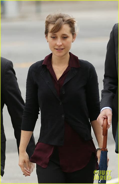 Smallville S Allison Mack Pleads Guilty In Nxivm Sex Cult Case Photo Pictures Just