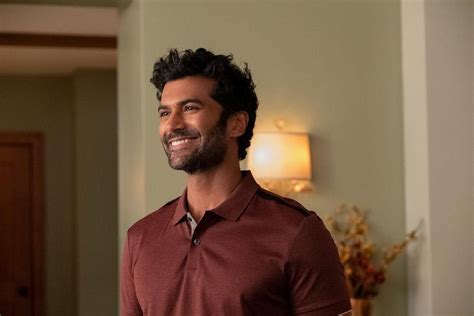 SENDHIL RAMAMURTHY as MOHAN VISHWAKUMAR in season 1 ...