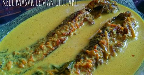 Resepi ni resepi jawa, mak abah gelar masakan ni 'kencur iwak. Ikan Keli Masak Lemak Cili Api Mudah - LYN'S HOMELICIOUS