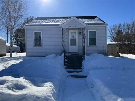 1244 E Madison St, Ely, MN 55731 | MLS: 6106918 | Edina Realty
