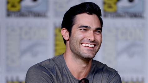 Superman Tyler Hoechlin Steals The Show At Supergirl Comic Con Panel
