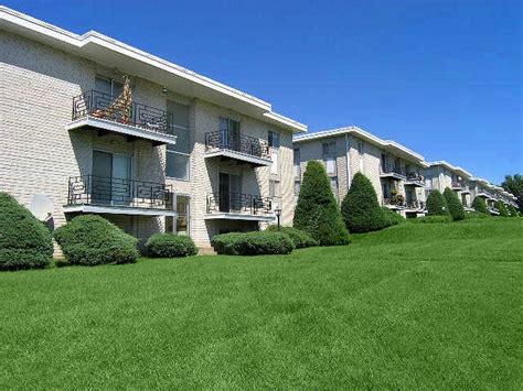 Somerset Village Apartments 6000 Raytown Rd Kansas City Mo 64133