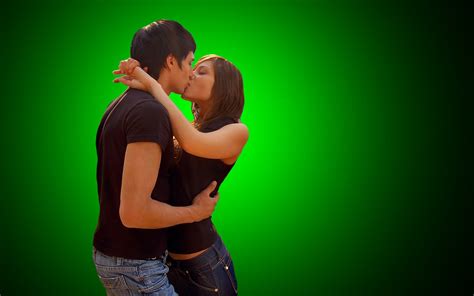 Hot Couple Kissing 1080p Hd Wallpapers And Images ~ Hd Wallpapers And Images