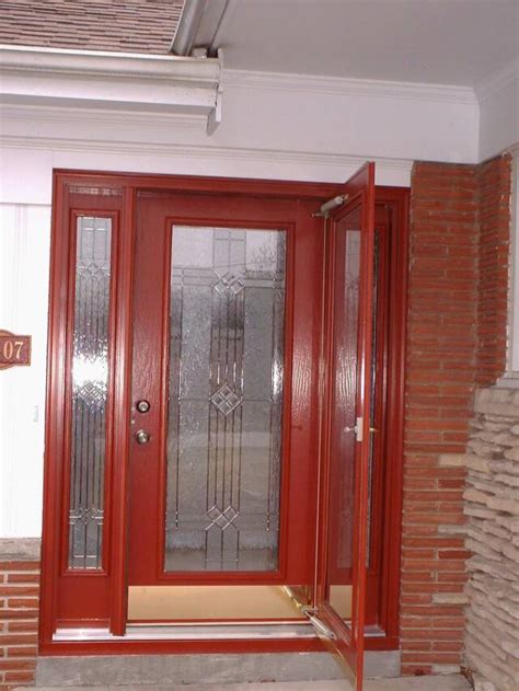 A pella storm door comes with a glass panel installed, but a screen can be purchased as an option. Pella Storm Doors Selections - HomesFeed