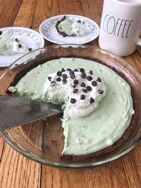 This pie is(there aren't really words!). Mint Chocolate Chip Cream Pie (THM-S, Low Carb, Sugar Free ...
