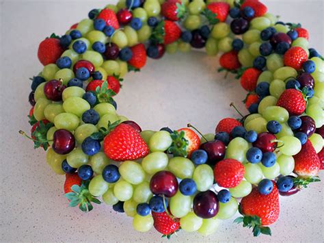 These affiliate links help support this site. How to Make an Edible Fruit Christmas Wreath