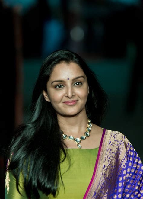Manju Warrier Hot Navel New Hd Pictures In Short Clothes Actress Pics New Hd Pic Beautiful