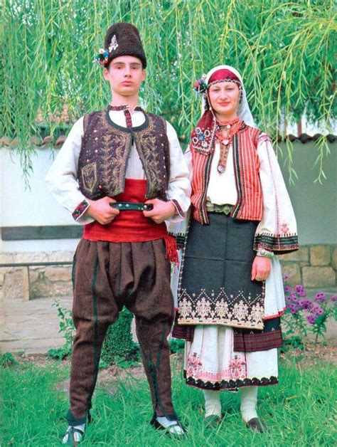 Uefa memastikan piala eropa 2020 akan berlangsung pada 11 juni hingga 11 juli 2021. Kapan dress | European costumes, Folk clothing, Bulgarian ...