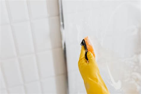 elimina manchas en azulejos de baño trucos efectivos mecna
