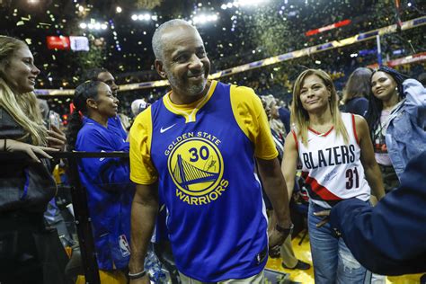 Steph Currys Mom Sonya Files For Divorce From His Father Dell After