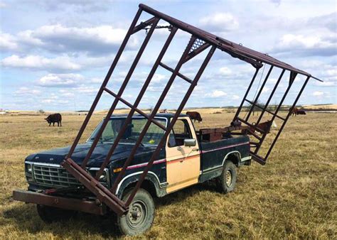 A Ranchers Ingenuity Homemade Mobile Calf Pen Makes Tagging A Breeze
