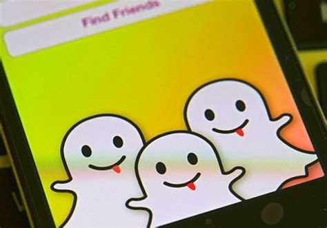 Snapchat Bans Third Party Apps That Use Its Data Publishes First