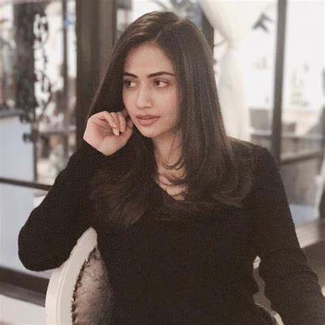 Beautiful Pictures of Sana Javed in a Casual Attire | Reviewit.pk