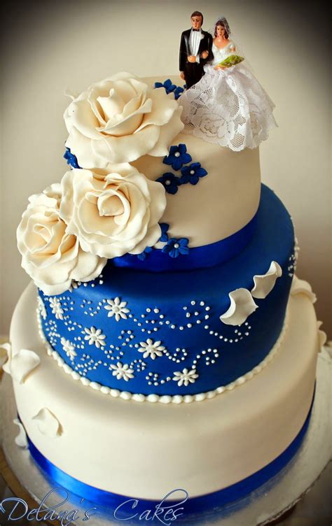 Delana Cakes Royal Blue White Wedding Cake 1 Wedding Cakes Blue