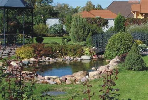 The art of feng shui is a custom that keeps our homes and offices in perfect harmony and balance. Feng Shui Home with Pets, Step 1 | Pond design, Garden ...