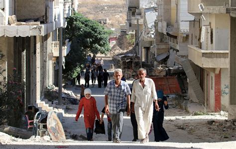 Aleppo Civilians Flee Rebel Areas Via Humanitarian Corridors Middle