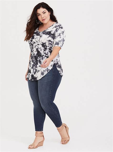 Pin By Aldenice On فساتين In 2021 Plus Size Fashion For Women Plus
