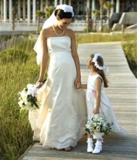 Colori estivi e un abbinamento particolare per divertirsi insieme con la moda. ABITI DA SPOSA E CERIMONIA PER LA MAMMA E PER LA FIGLIA ...