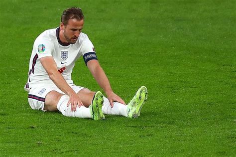 Harry kane has been linked with man utd, but man city are instead backed to sign him. Kevin De Bruyne showed in Euro 2020 win why Harry Kane ...