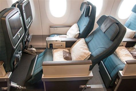 Review Cathay Pacific Premium Economy Class Airbus A350 Urlaub Flug
