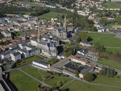 Cette première sortie de la saison lance les manifestations en lien avec l. Vues aériennes - Mairie de Saint-Laurent-sur-Sèvre