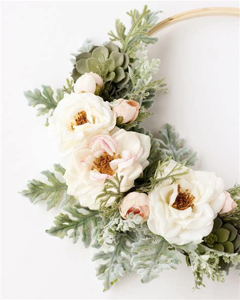 10 couronnes et guirlandes de fleurs pour décorer vos murs Shake My Blog