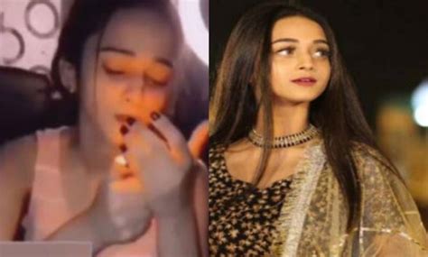 ‘mera Dil Ye Pukare Aaja Girl Seen Smoking Weed People Wondering If