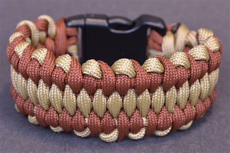 Learn to make survival bracelets, watchbands, a dog collar and much more. Learn How to Make and Tie a Paracord Bracelet - 7 Easy Tips for Success - Survive The Wild