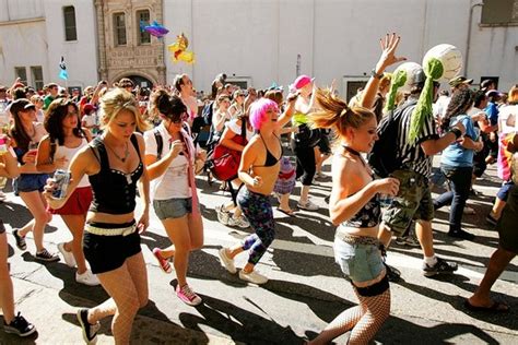 San Francisco Cracks Down On Bay To Breakers Race Run Naked Not Drunk