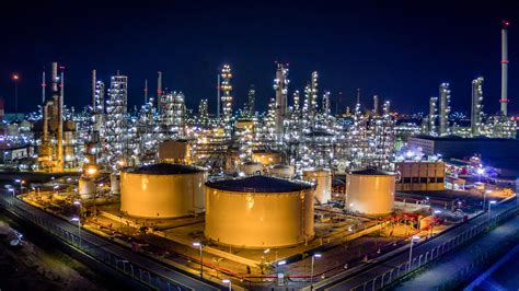 We develop industries, manage partnerships and joint ventures and facilitate growth in the oil & gas industry in malaysia and. Petroleum Refining Industry Chemical Distributor ...