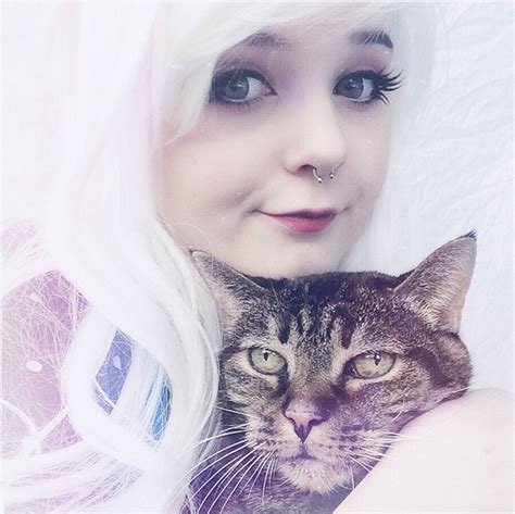Milkwhore Instagram Cat Kitty White Hair Septum Alternative