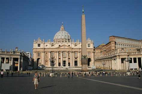File0 Place Saint Pierre Vatican 3 Wikimedia Commons
