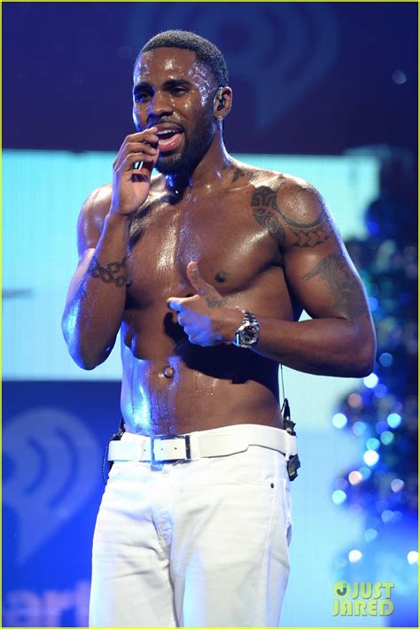 jason derulo s shirtless and sweaty abs made a splash at y100 s jingle ball photo 3267182