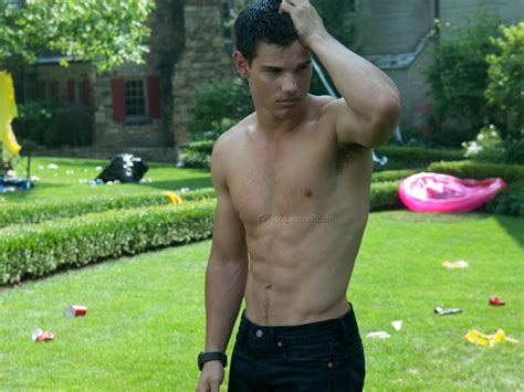 🔞 Taylor Lautner Nude Pics Male Celeb Nudes👨