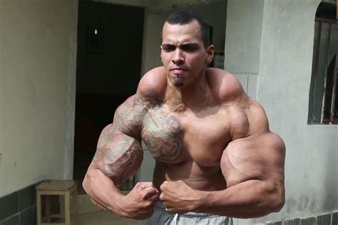 Brazilian Hulk Bodybuilder Go Down Well Binnacle Photography